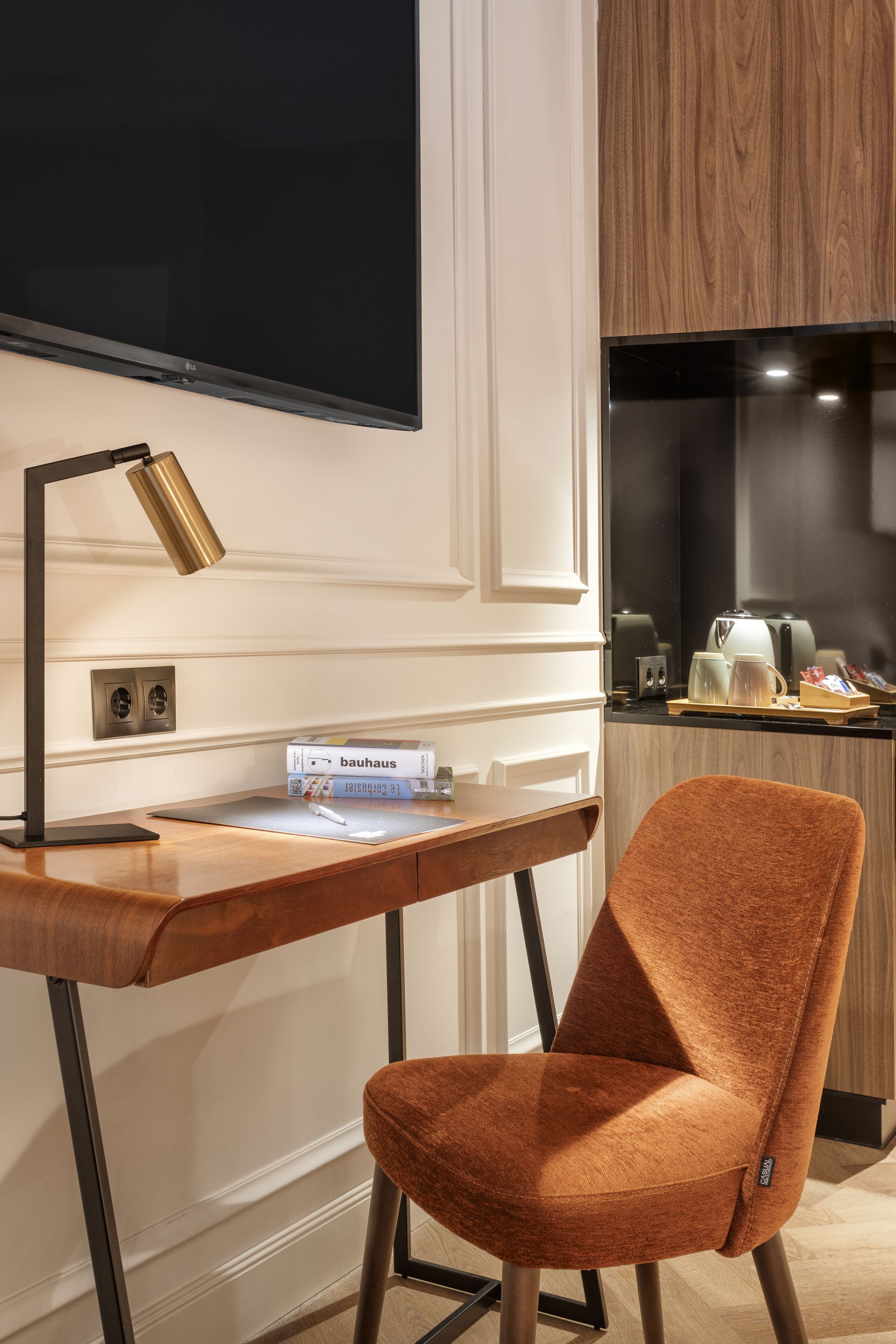 Estudi en suite júnior | Roba de llit d'alta qualitat, cobrellits i caixa forta a l'habitació 