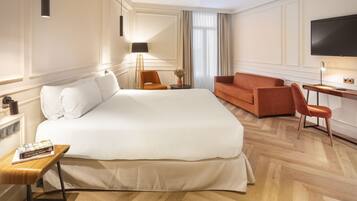 Estudi en suite júnior | Roba de llit d'alta qualitat, cobrellits i caixa forta a l'habitació