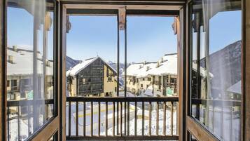 Familie appartement, meerdere slaapkamers, uitzicht op gebergte (Grange Hike & Ski - 26D Sestriere) | Balkon