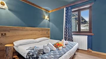 Family Apartment, Multiple Bedrooms, Mountainside (Sises Lodge - 04C Sestriere) | 1 bedroom, free WiFi, bed sheets