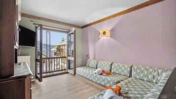 Familienapartment, Mehrere Schlafzimmer, Bergseite (Grange Hike & Ski - 06C Sestriere) | Wohnbereich