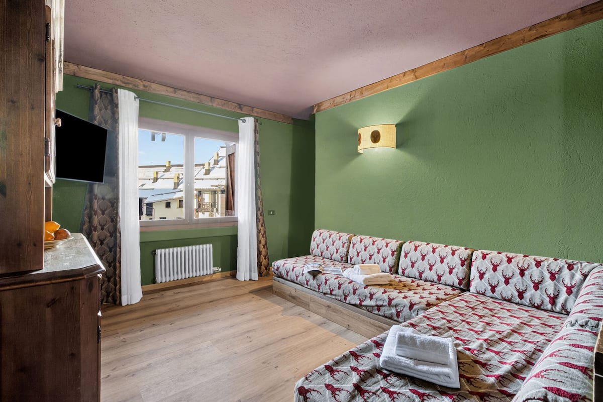 Appartement Familial, plusieurs chambres, côté montagne (Sises Lodge - 12D Sestriere) | 1 chambre, Wi-Fi gratuit, draps fournis