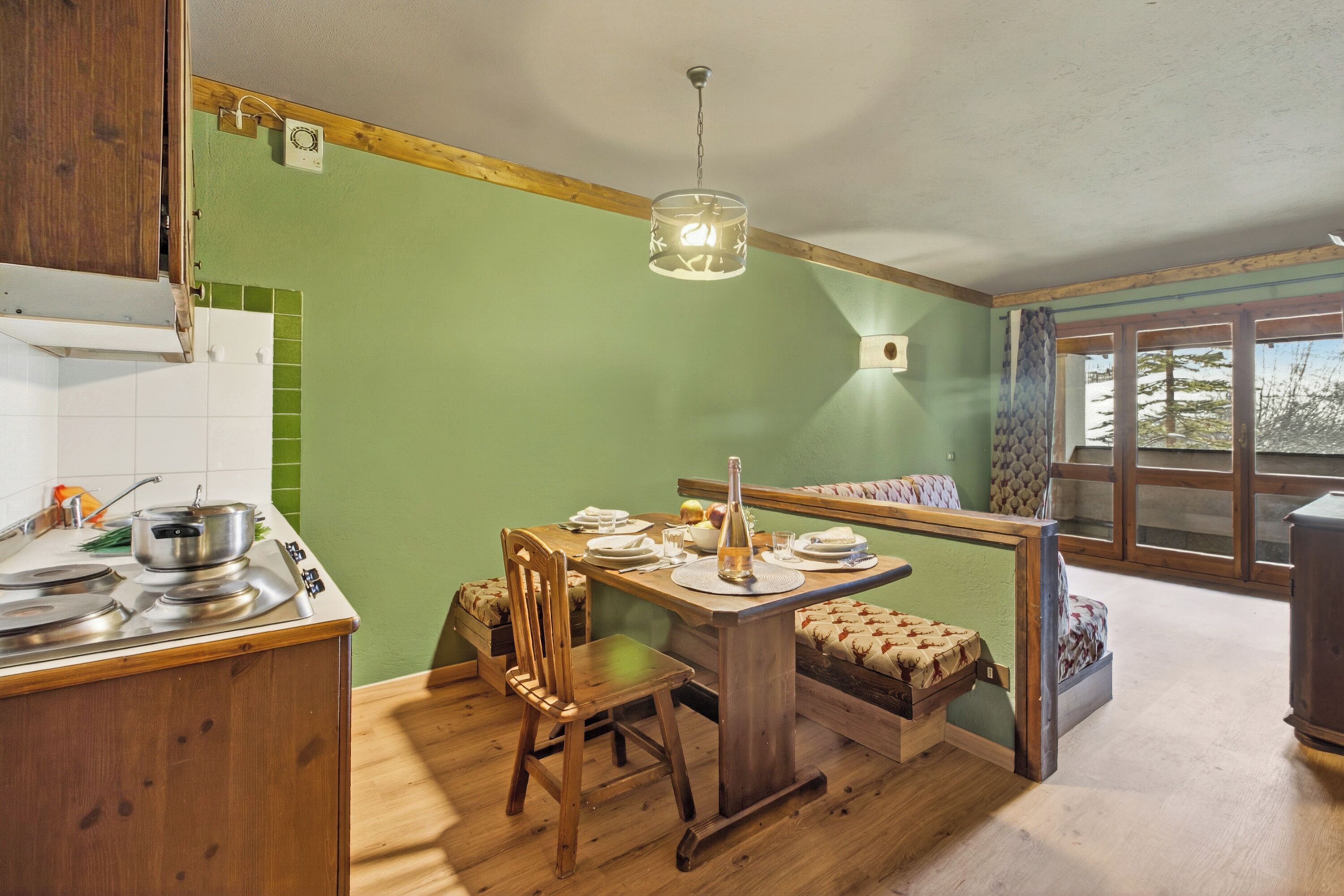 Appartement Familial, plusieurs chambres, côté montagne (Sises Lodge - 37C Sestriere) | Cuisine privée | Réfrigérateur, micro-ondes, plaque de cuisson, machine à expresso