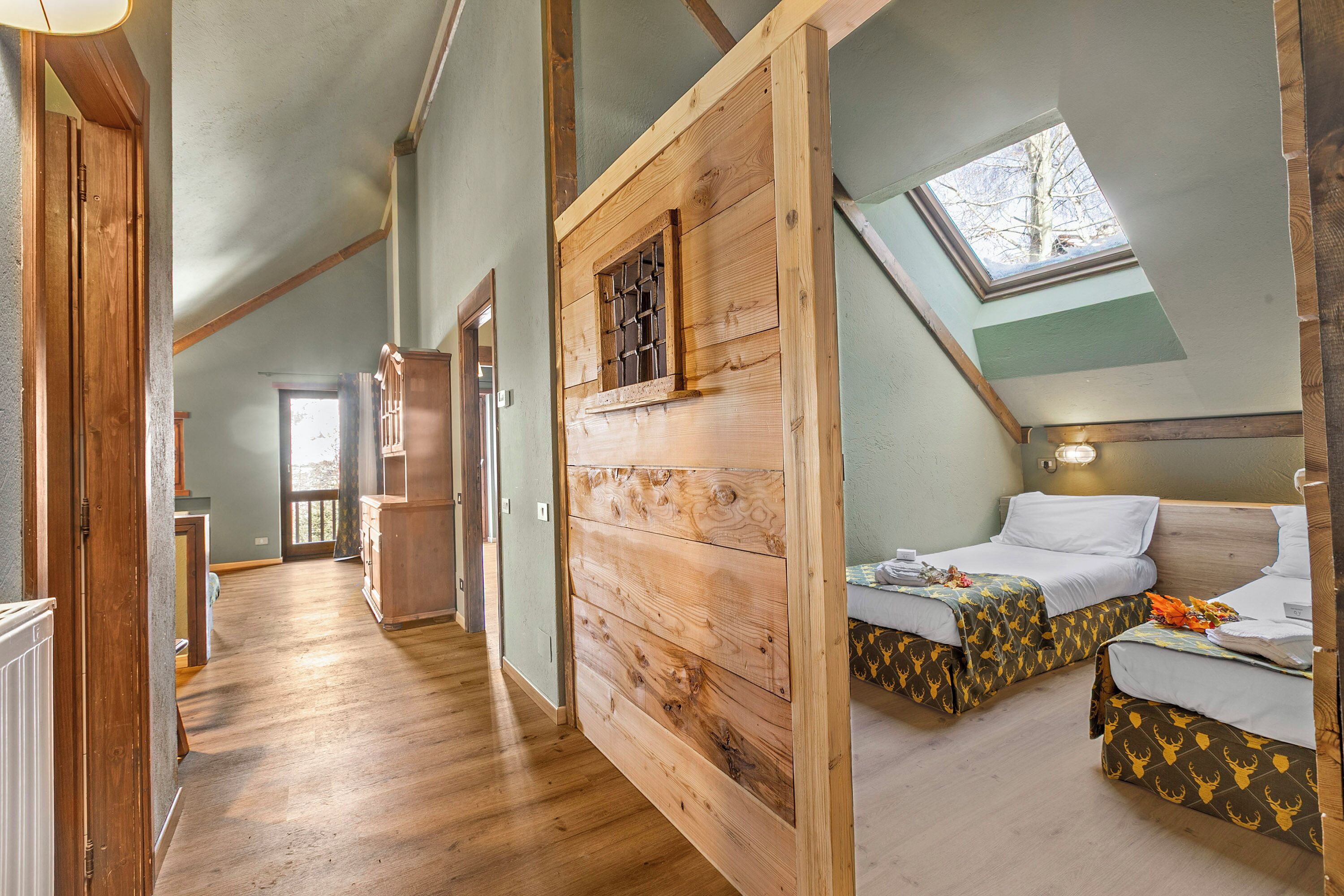 Perhehuoneisto, useita makuuhuoneita, vuorten lähellä (Grange Hike & Ski - 33C Sestriere) | 1 makuuhuone, ilmainen Wi-Fi, vuodevaatteet