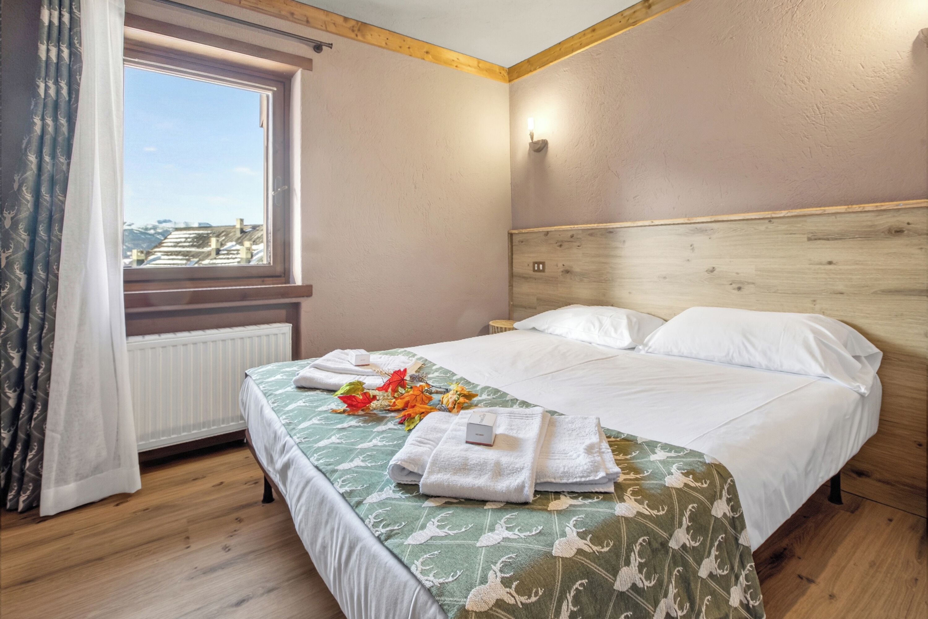 Perhehuoneisto, useita makuuhuoneita, vuorten lähellä (Grange Hike & Ski - 26D Sestriere) | 1 makuuhuone, ilmainen Wi-Fi, vuodevaatteet