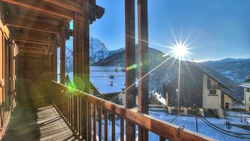 Familienapartment, Mehrere Schlafzimmer, Bergseite (Grange Hike & Ski - 38D Sestriere) | Blick auf die Berge
