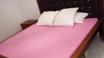 Blackout curtains, free WiFi