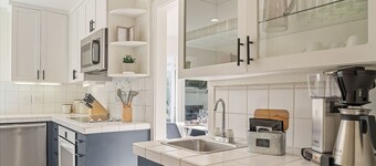 3867 Dolce Tempo - Quiet Area, Walk to Town & Beach