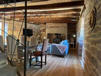 Superbe Villa Avec Jaccuzi à Collonges la Rouge