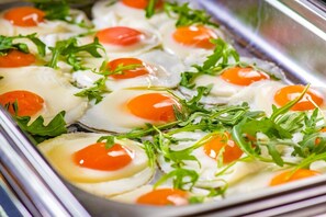 Free daily buffet breakfast - Flow Hotel & Conference (Inarcs)