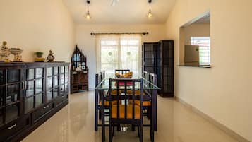 Villa (Arcadia) | Living area | TV