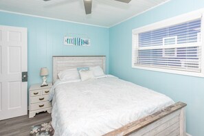 3 bedrooms, iron/ironing board, free WiFi