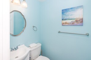Bathtub - One Shelluva Day - Cute 3 BR Home in Surf City; Pet Friendly! (Surf City)
