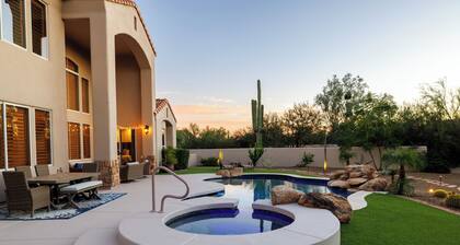 Casa Del Sol by LuxeKey Backyard Oasis with Sunset Views