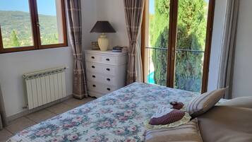 5 chambres, fer et planche Ă repasser, lit parapluie, Wi-Fi gratuit