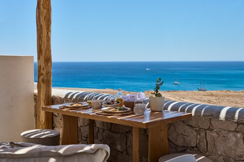 Armony Suites Milos