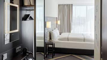 Doppelzimmer, barrierearm (Barrier Free Room) | Schallisolierte Zimmer, Bügeleisen/Bügelbrett, kostenloses WLAN