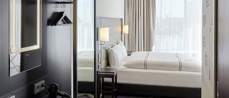 Double Room, Mobility Accessible (Barrier Free Room) | Soundproofing, iron/ironing board, free WiFi, bed sheets
