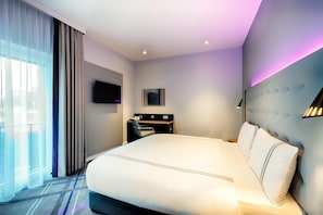Twin Room, Roll-in Shower | Soundproofing, free WiFi