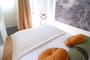 1 chambre, fer et planche à repasser, lit parapluie, Wi-Fi