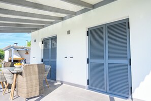 Family House, Multiple Bedrooms (Villa Filokalia With Exceptional View) | Outdoor dining - Villa Filokalia With Exceptional View (Andravida-Kyllini)
