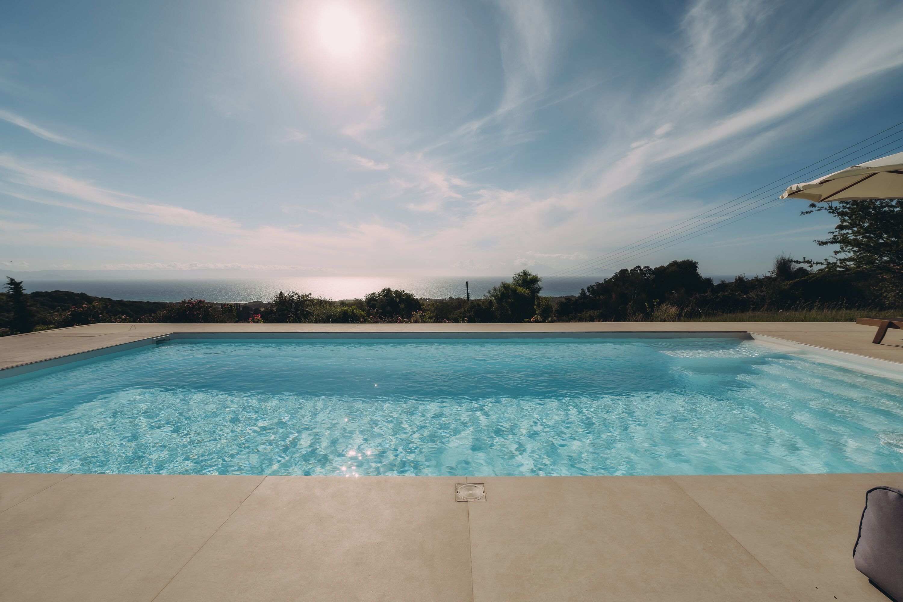 Piscine extérieure (ouverte en saison)