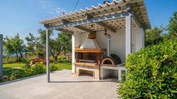 Family House, Multiple Bedrooms (Villa Filokalia With Exceptional View) | Terrace/patio