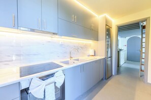 Familienhaus, Mehrere Schlafzimmer (Villa Filokalia With Exceptional View) | Eigene Küche