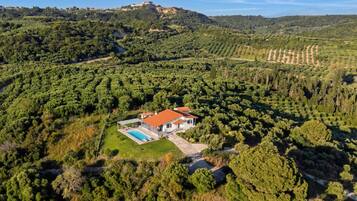 Family House, Multiple Bedrooms (Villa Filokalia With Exceptional View) | Exterior