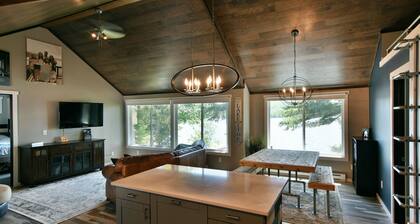 Beautiful Cabin on Long Lake. Fishing, Boating, ATV, snowmobile, and ski trails.