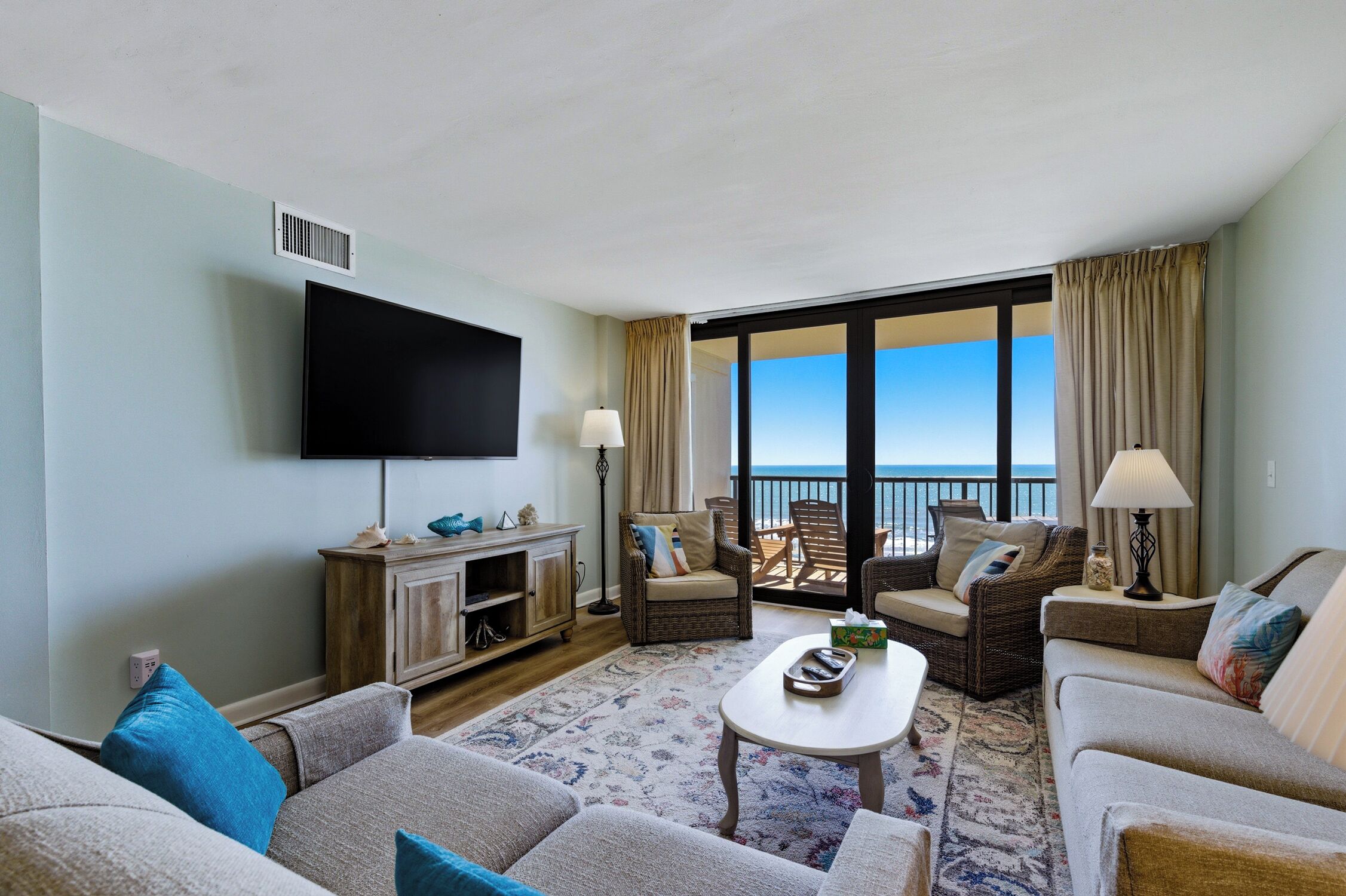 TV connectée, lecteur de DVD, chaîne hi-fi