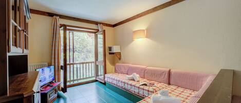 21-inch Smart TV with cable channels, TV