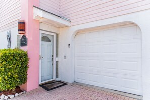 Condo, 3 Bedrooms | Exterior - 232 S Harbor Dr - Island Bay 3 Bedroom Home by RedAwning (Holmes Beach)