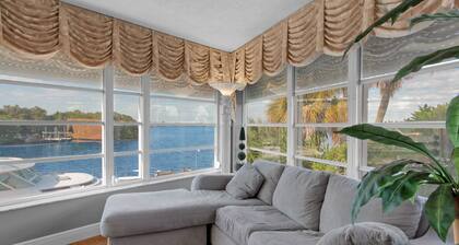 232 S Harbor Dr - Island Bay 3 Bedroom Home by RedAwning