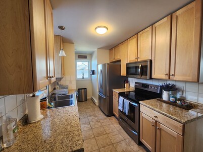 3 BR home near I-89, BTV, UVM & Malls