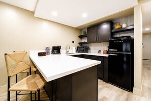 Coffee/tea maker, fridge, microwave, toaster