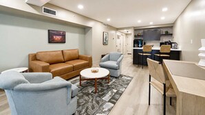 Interior - NEW|Luxe Ocotillo Suite @ Cedara|Heart of Old Town (Scottsdale)