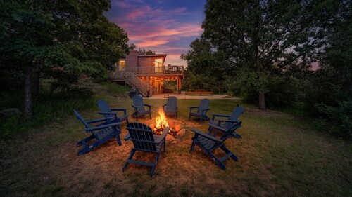 Near Dells • Game Room • Fire Pit • Sunset Deck