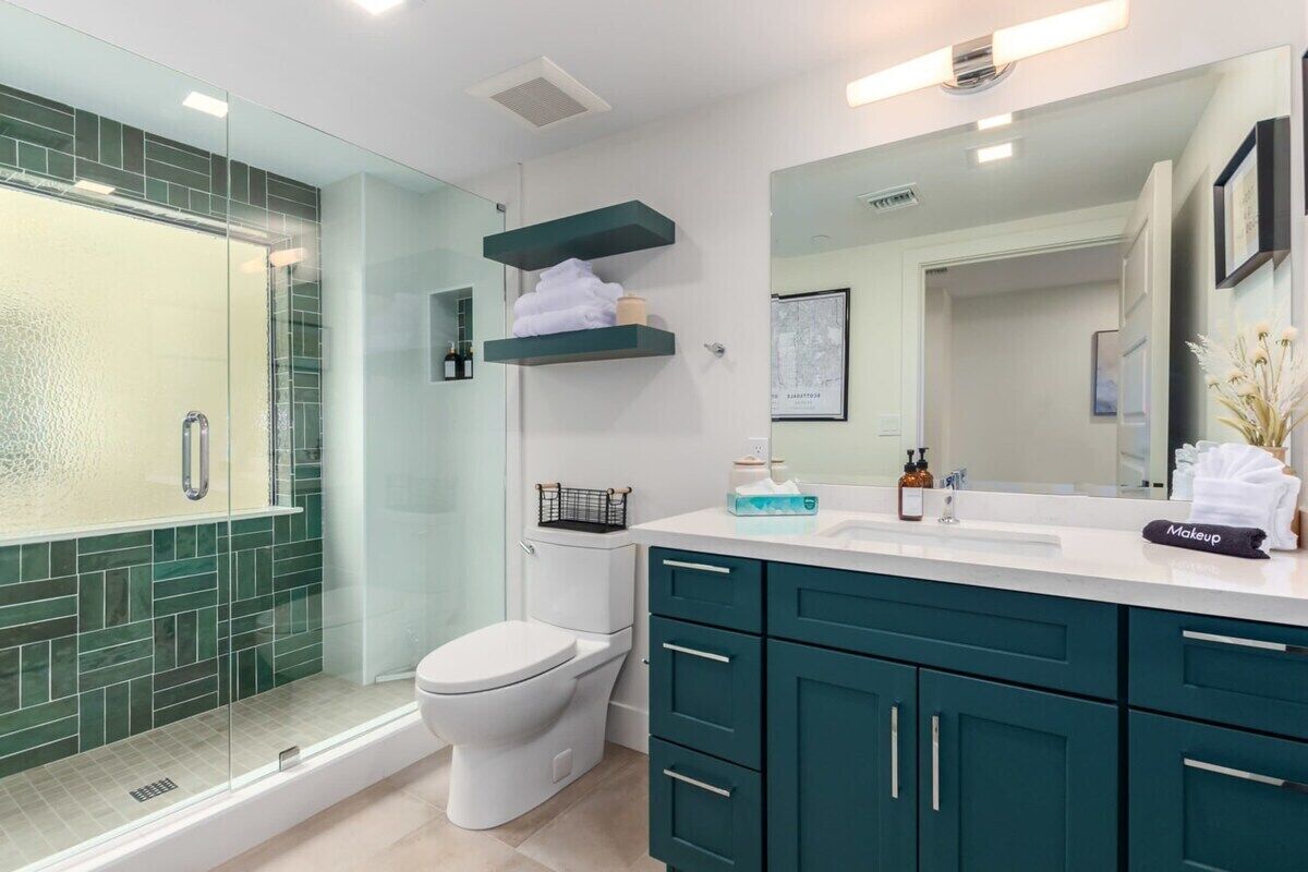 Bathtub, hair dryer, towels