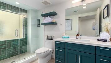 Bathtub, hair dryer, towels
