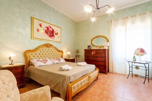 3 bedrooms, free WiFi, bed sheets - Holiday Home 'Villa Acquamarina' with Private Garden and Air Conditioning (Porto Cesareo)