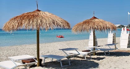 Logement de vacances "Villa Grecale" avec jardin et distance de marche de la mer.
