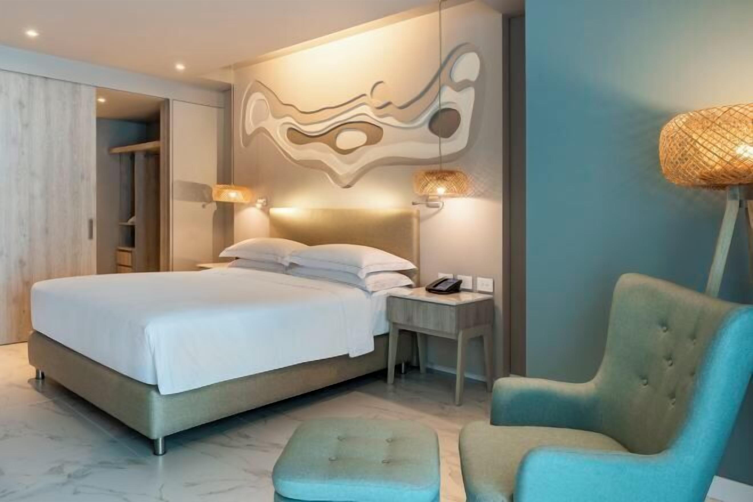 In-room safe, desk, blackout drapes, soundproofing