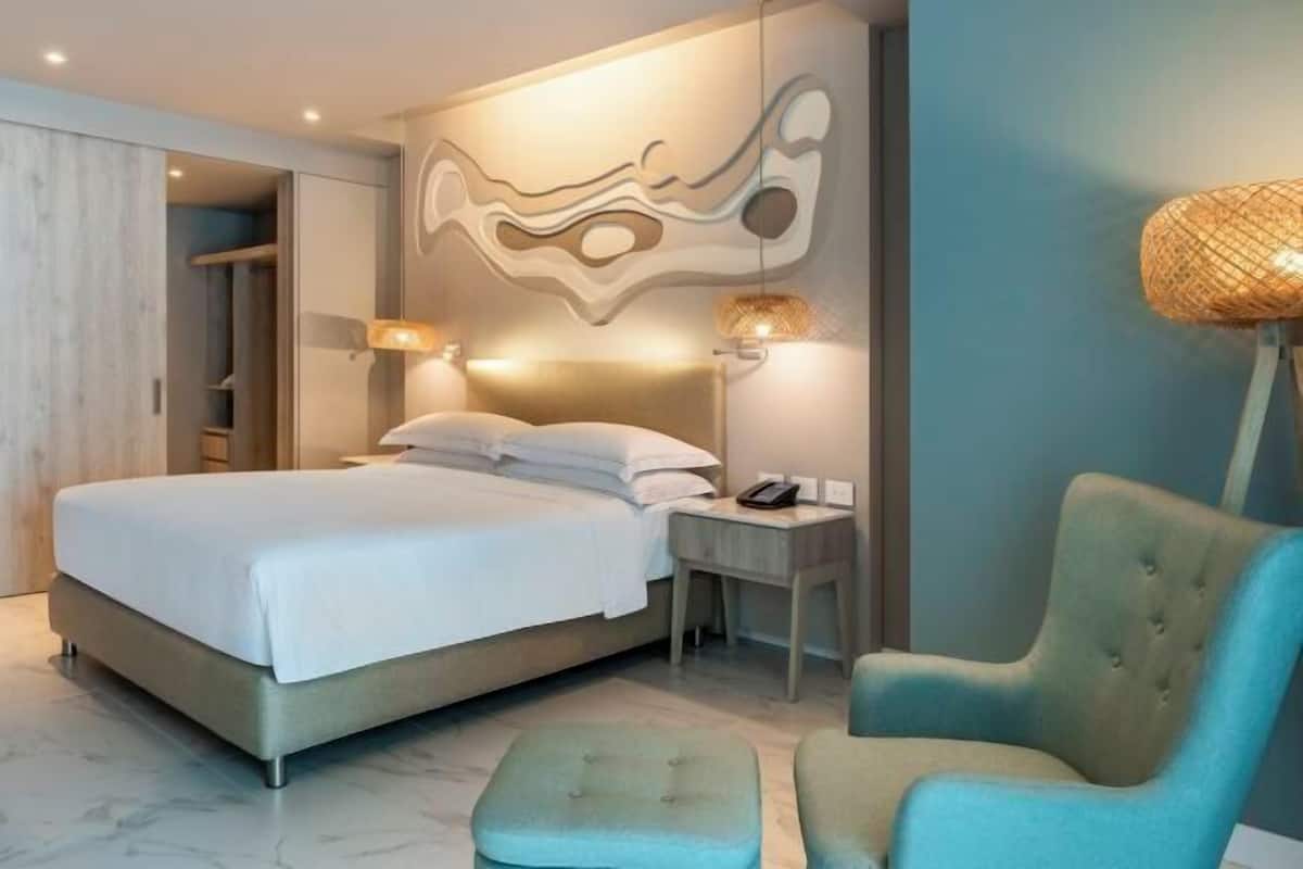 In-room safe, desk, blackout drapes, soundproofing