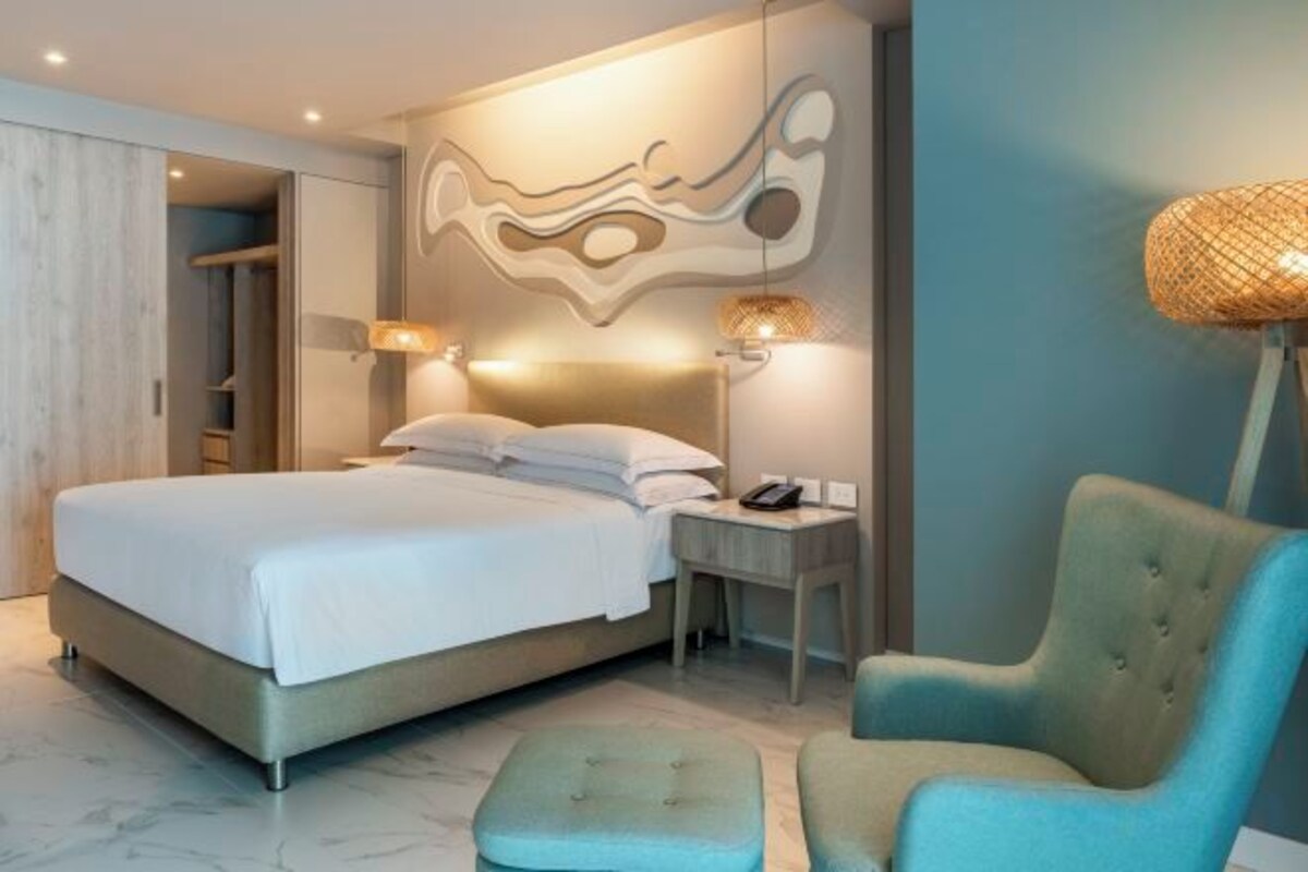 In-room safe, desk, blackout drapes, soundproofing