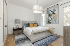 4 Schlafzimmer, Bügeleisen/Bügelbrett, Reisekinderbett, WLAN