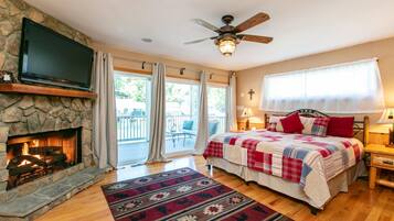 3 chambres, bureau, fer et planche Ă repasser, lit parapluie