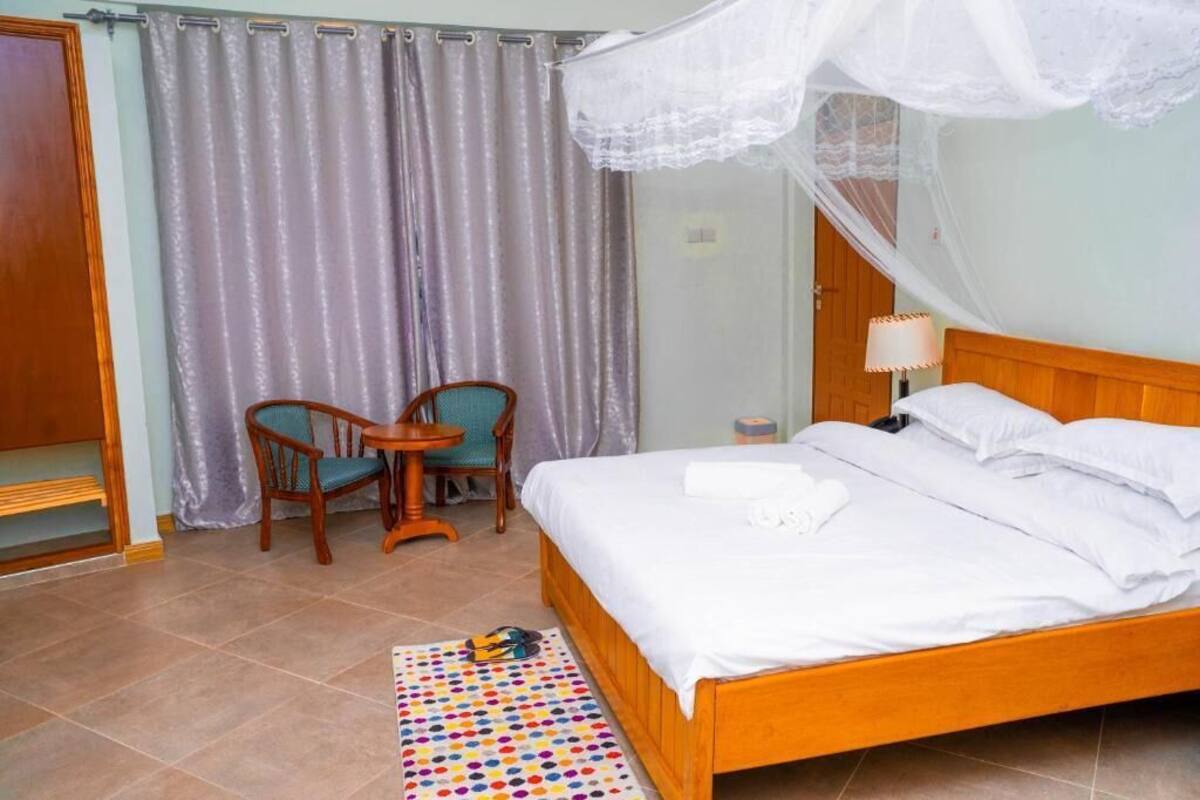 Quarto casal luxo | Ferros/tábuas de passar roupa