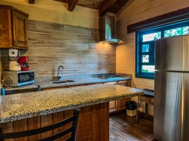 Refrigerador, microondas, horno, licuadora