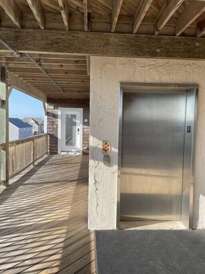 Interior - Steps to the Beach - Spacious Condo with Amenities (Kill Devil Hills)